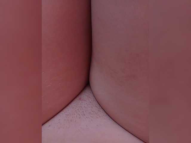 Queen-of-the-I-Nights live webcam show