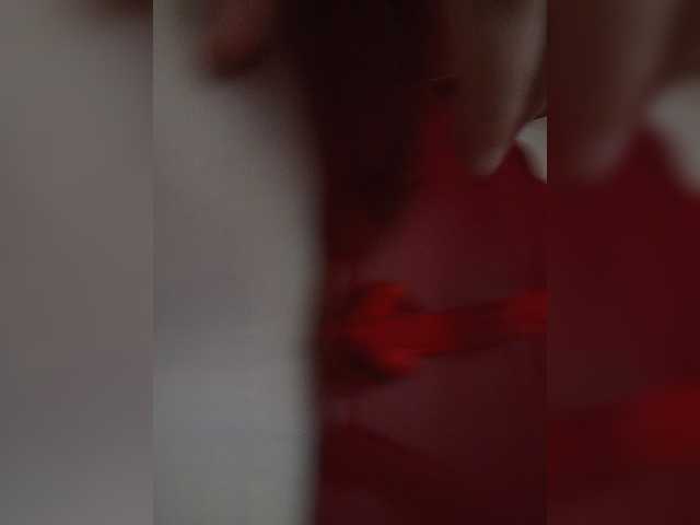 Queen-of-the-I-Nights live webcam show