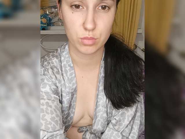 Ilona-9 live cam on BongaCams