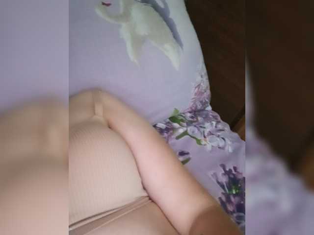 Ilona-9 live cam on BongaCams