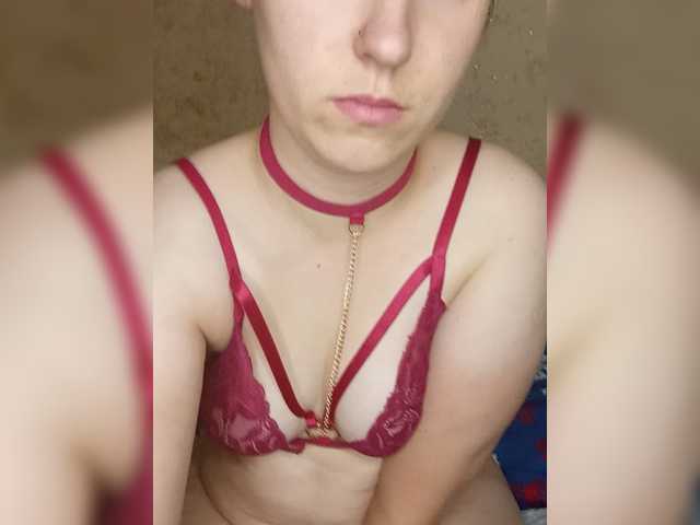Ilona-9 live cam on BongaCams