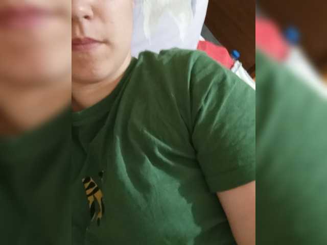 Ilona-9 live cam on BongaCams