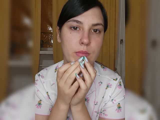 Ilona-9 live cam on BongaCams