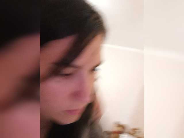 Ilona-9 live cam on BongaCams