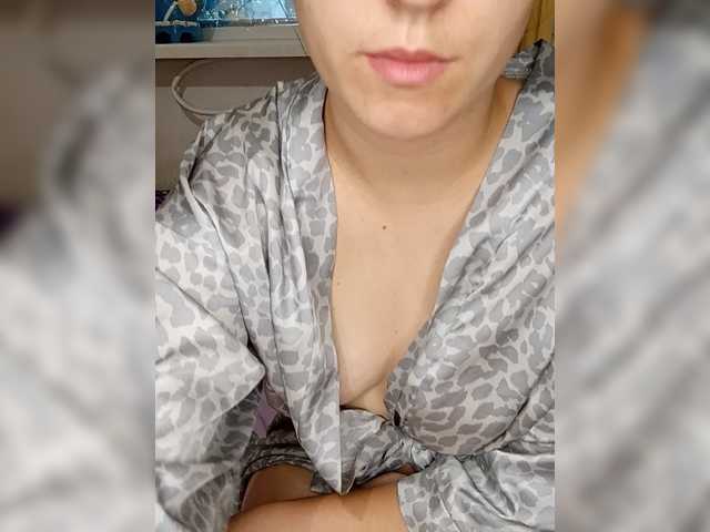 Ilona-9 live cam on BongaCams