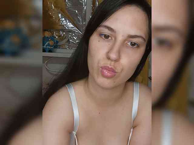 Ilona3433 webcam