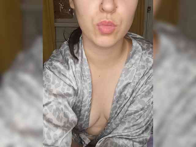 Ilona3433 webcam