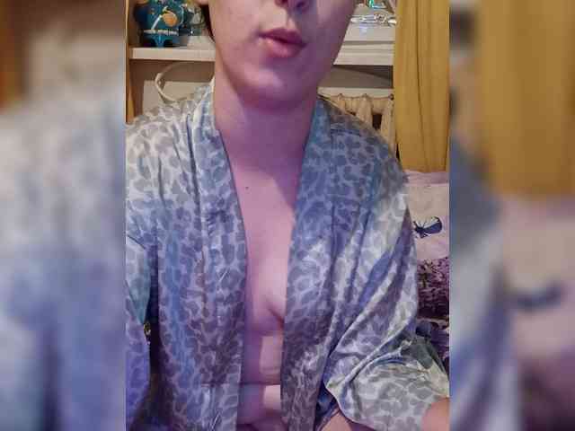 Ilona3433 webcam