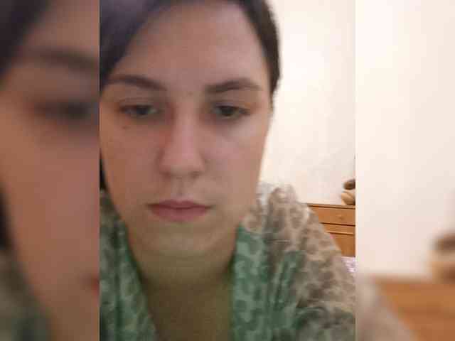 Ilona3433 webcam