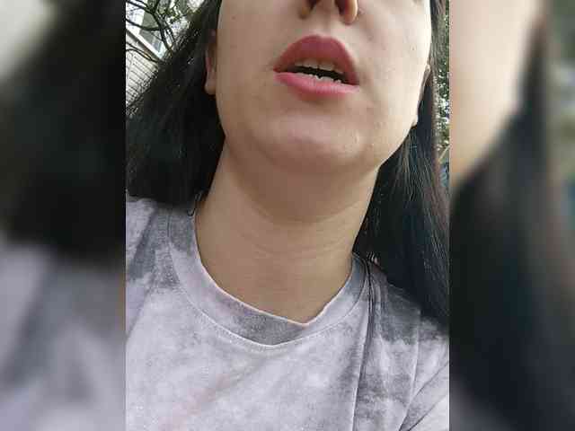 Ilona3433 webcam