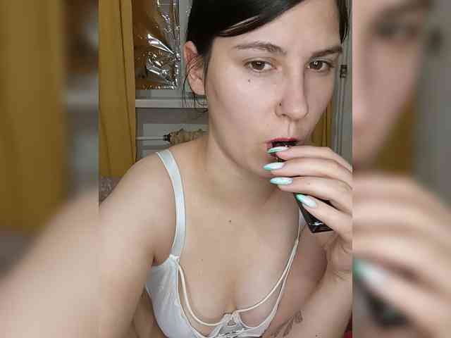 Ilona3433 webcam