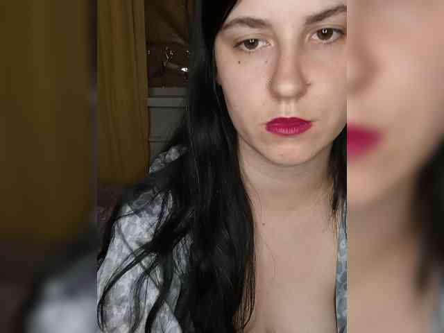 Ilona3433 webcam