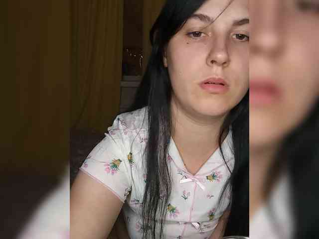 Ilona3433 webcam