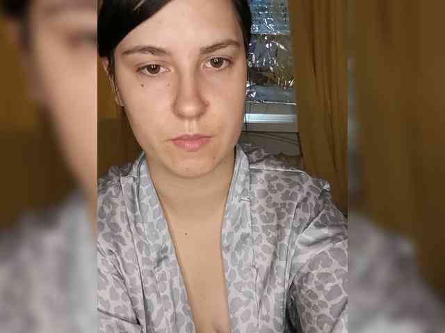 Ilona3433 webcam