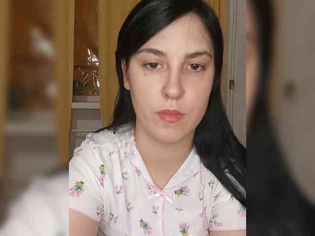 Ilona3433 webcam