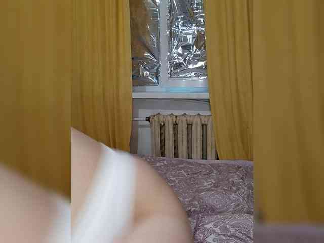 Ilona3433 webcam