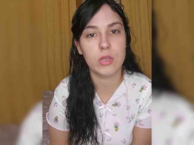 Ilona3433 webcam