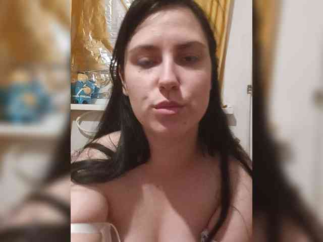Ilona3433 webcam
