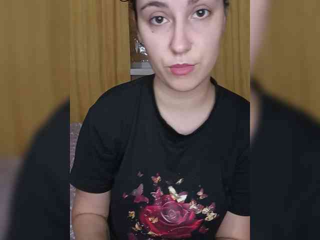 Ilona3433 webcam