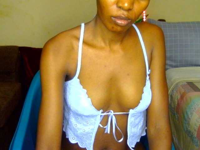 Gladwell live cam on BongaCams