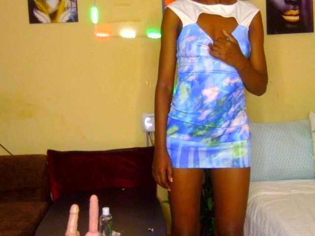 Gladwell live cam on BongaCams