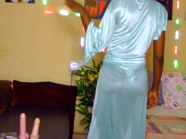 Gladwell live cam on BongaCams