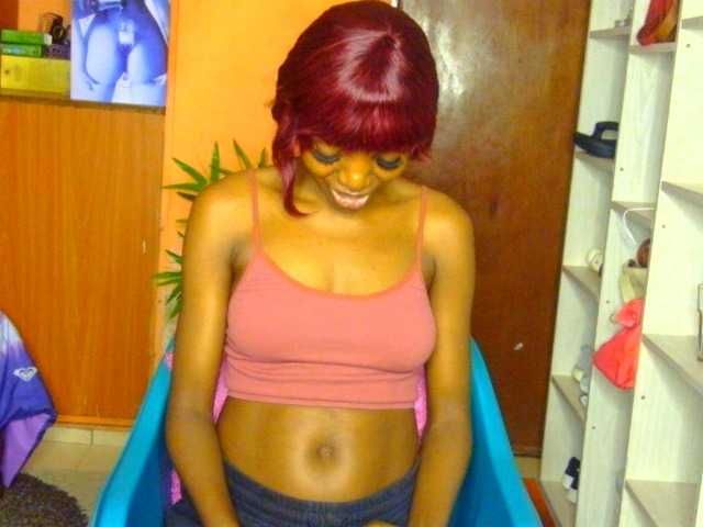 Gladwell live cam on BongaCams