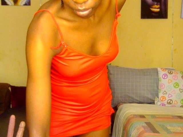 Gladwell live cam on BongaCams