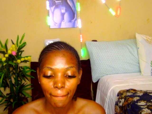 Gladwell live cam on BongaCams