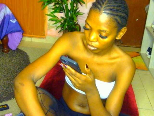 Gladwell live cam on BongaCams