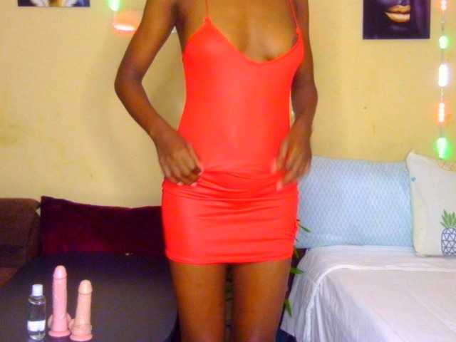 Gladwell live cam on BongaCams