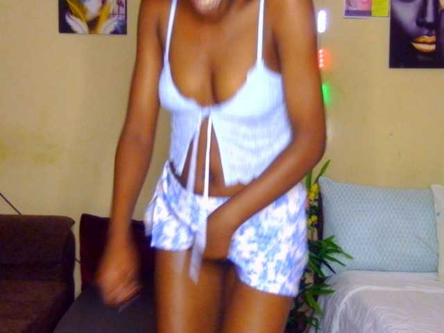 Darktina — live female cam