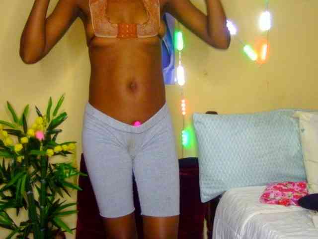 Darktina webcam