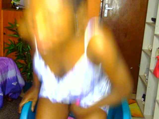 Darktina webcam