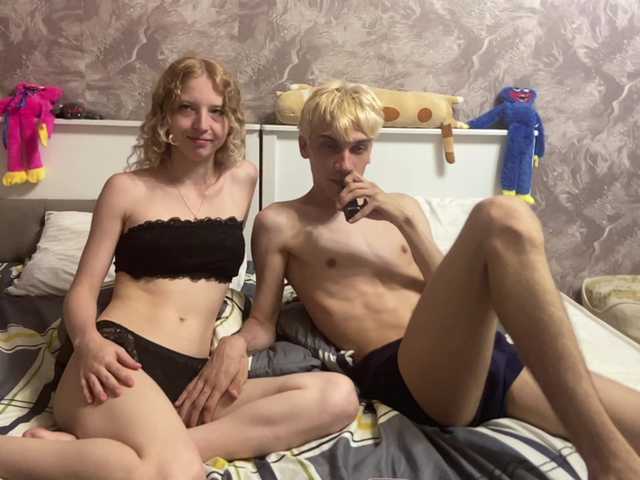 Cute-Couple live cam on BongaCams