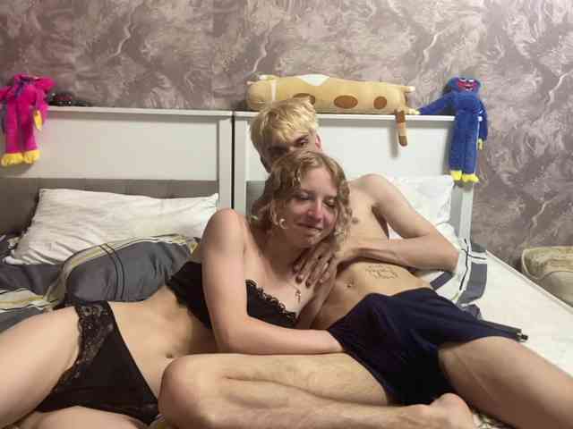 Cute-Couple webcam