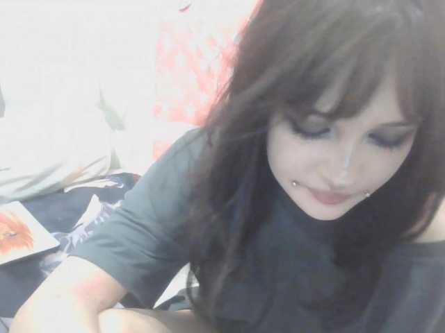 AldaLalonde live webcam show
