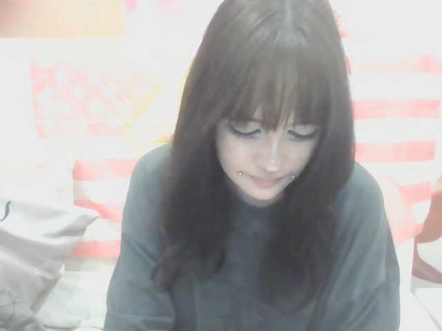 AldaLalonde live cam on BongaCams
