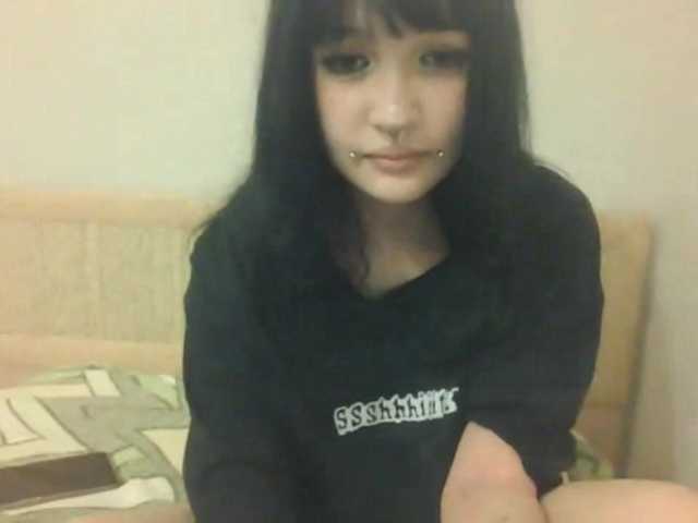 AldaLalonde live cam on BongaCams