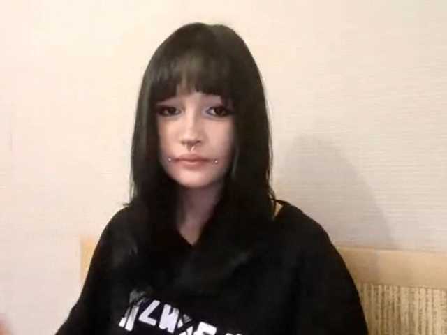 AldaLalonde live webcam show