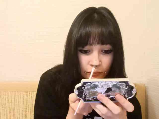 AldaLalonde webcam