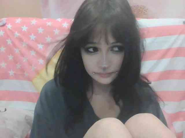 AldaLalonde webcam