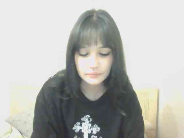 AldaLalonde webcam
