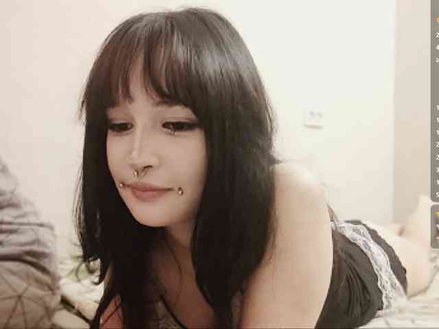 AldaLalonde webcam
