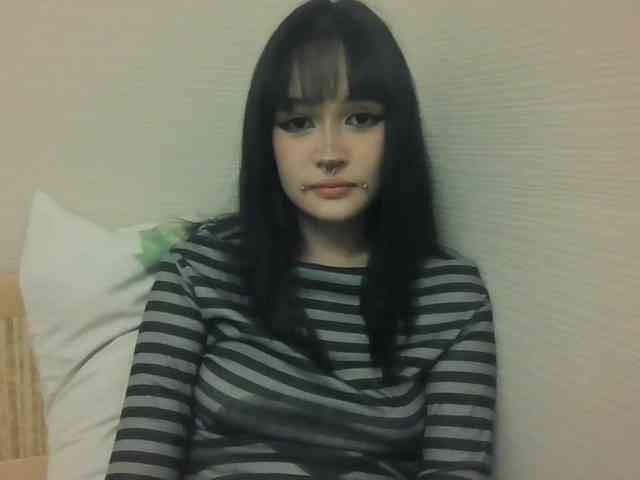 AldaLalonde webcam
