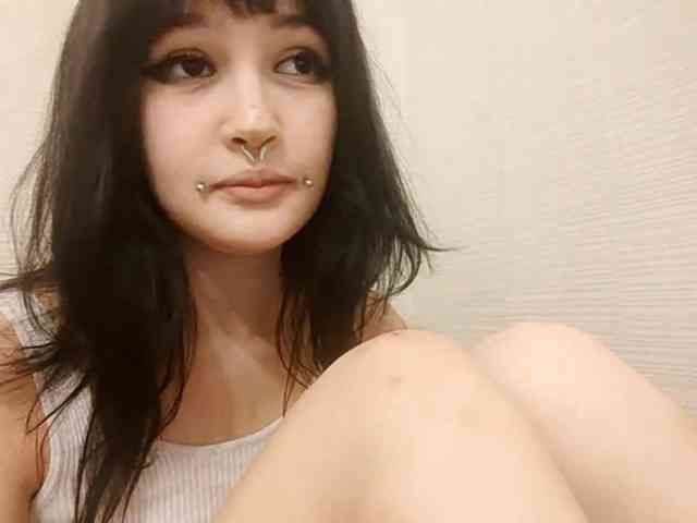 AldaLalonde webcam