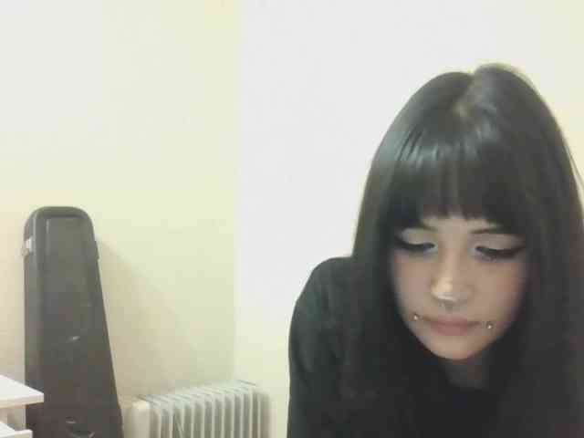 AldaLalonde webcam