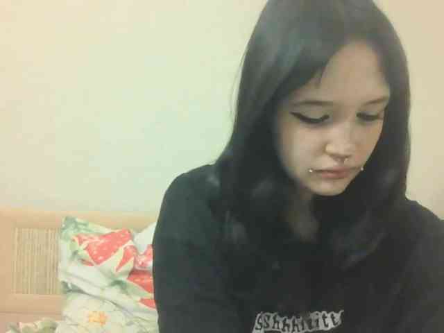 AldaLalonde webcam