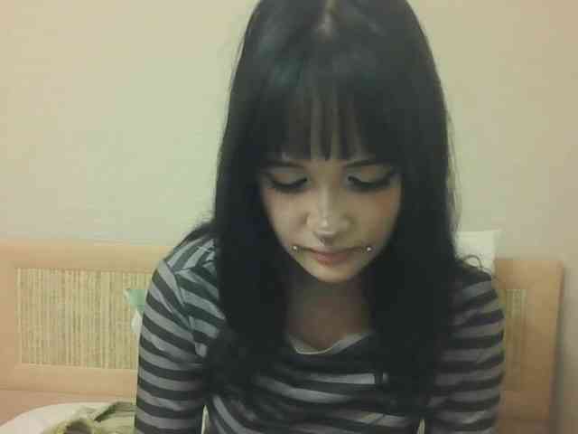 AldaLalonde webcam
