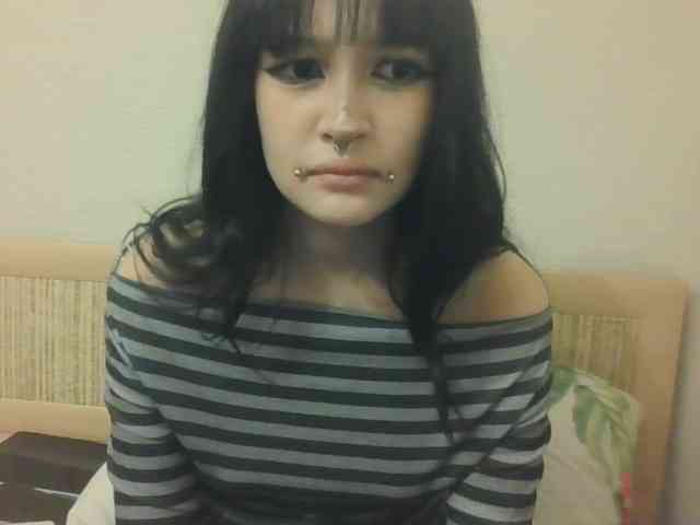 AldaLalonde webcam